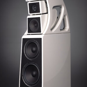 Wilson Audio Alexx V em acabamento claro, vista frontal 3/4 sem telas, com dois woofers e dois módulos de médios